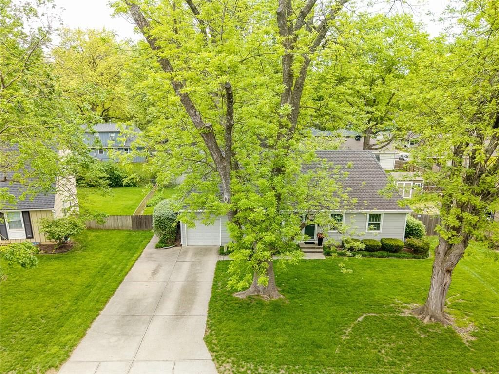 6108 W 76th Terrace — photo 30