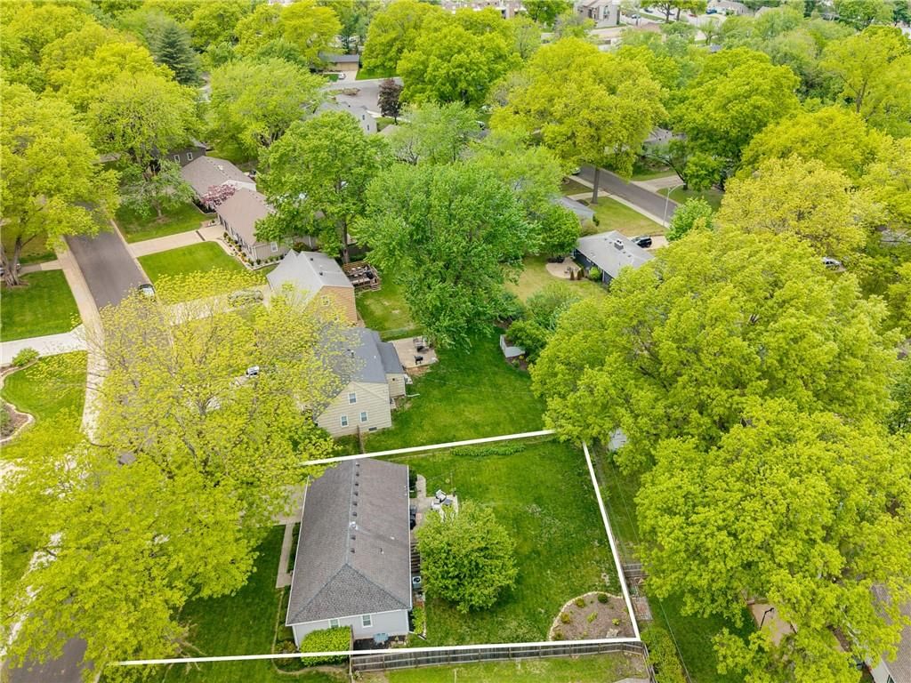 6108 W 76th Terrace — photo 34