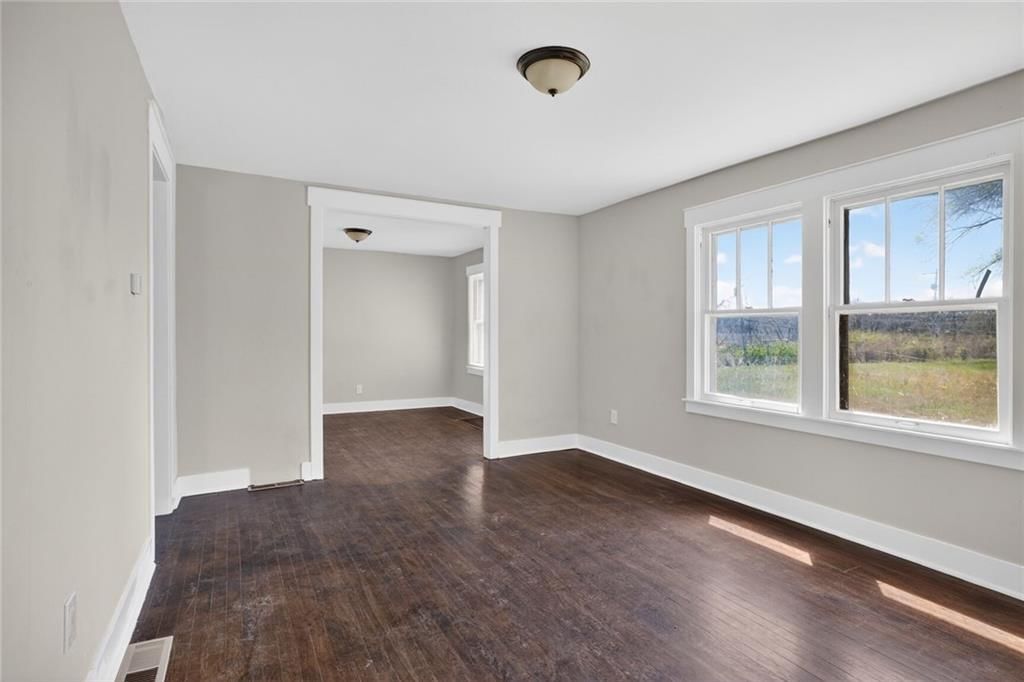 8405 Wabash Avenue — photo 2