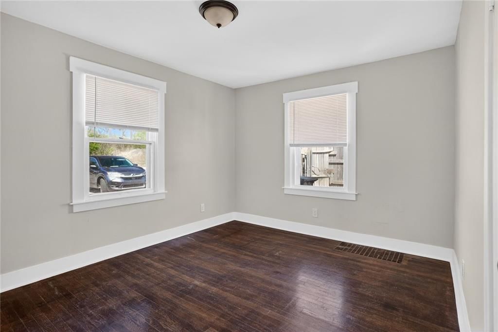 8405 Wabash Avenue — photo 11