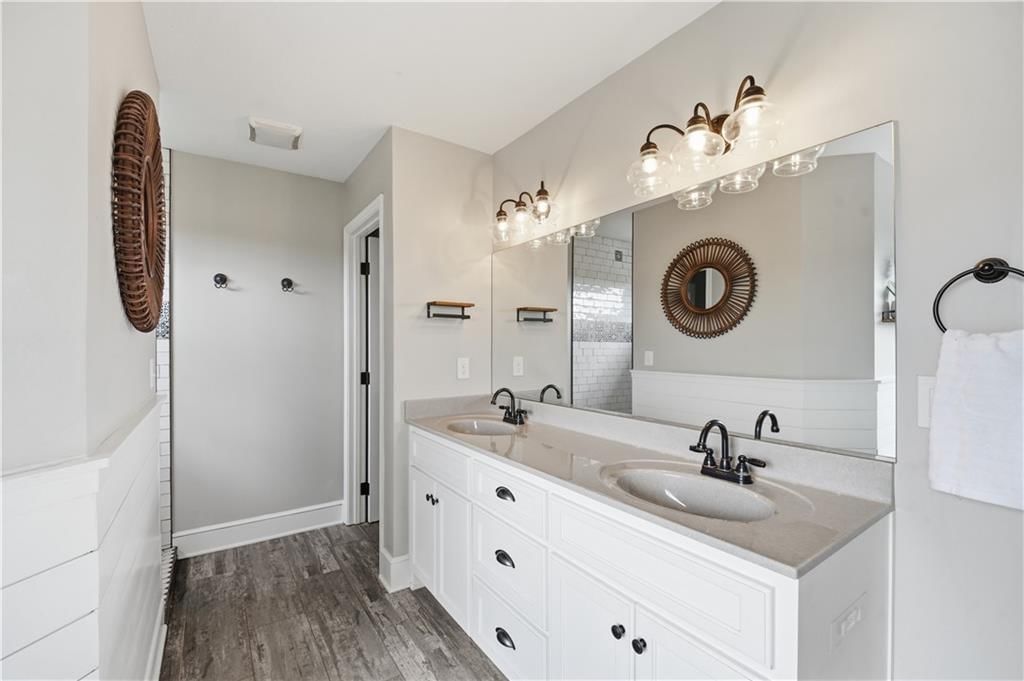 16438 AGNES Street — photo 20