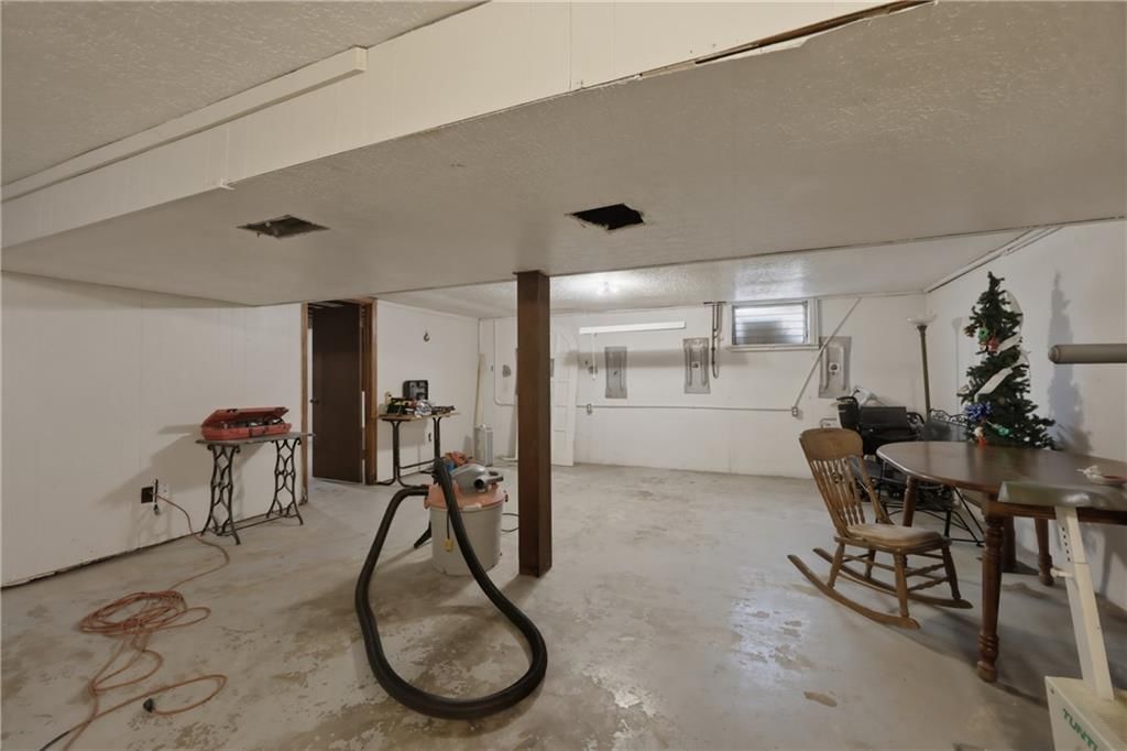 405 W College Street — photo 17