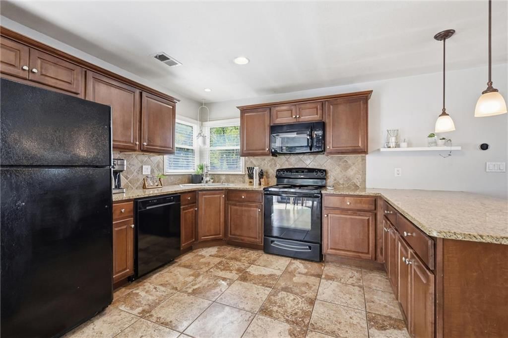 8233 Woodward Street — photo 10