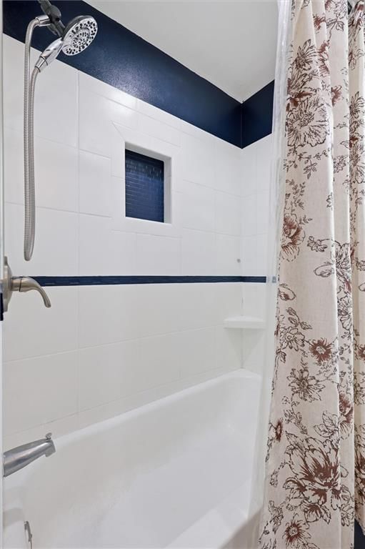 8233 Woodward Street — photo 24