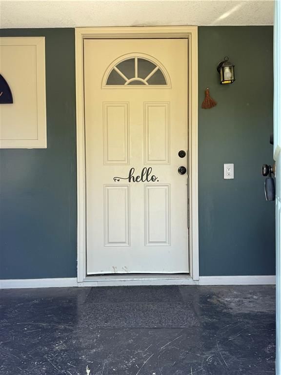 704 E Hayward Avenue — photo 4
