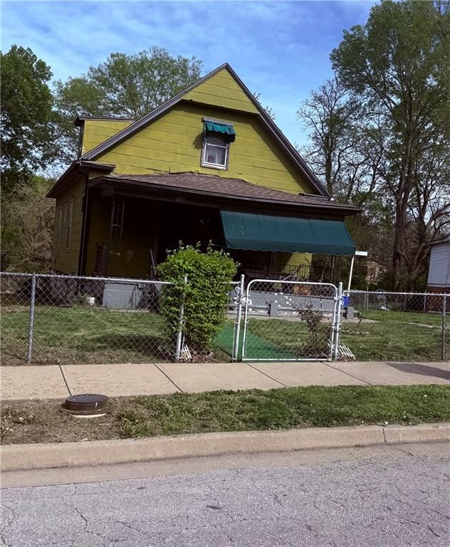 2013 Kansas Avenue — photo 2
