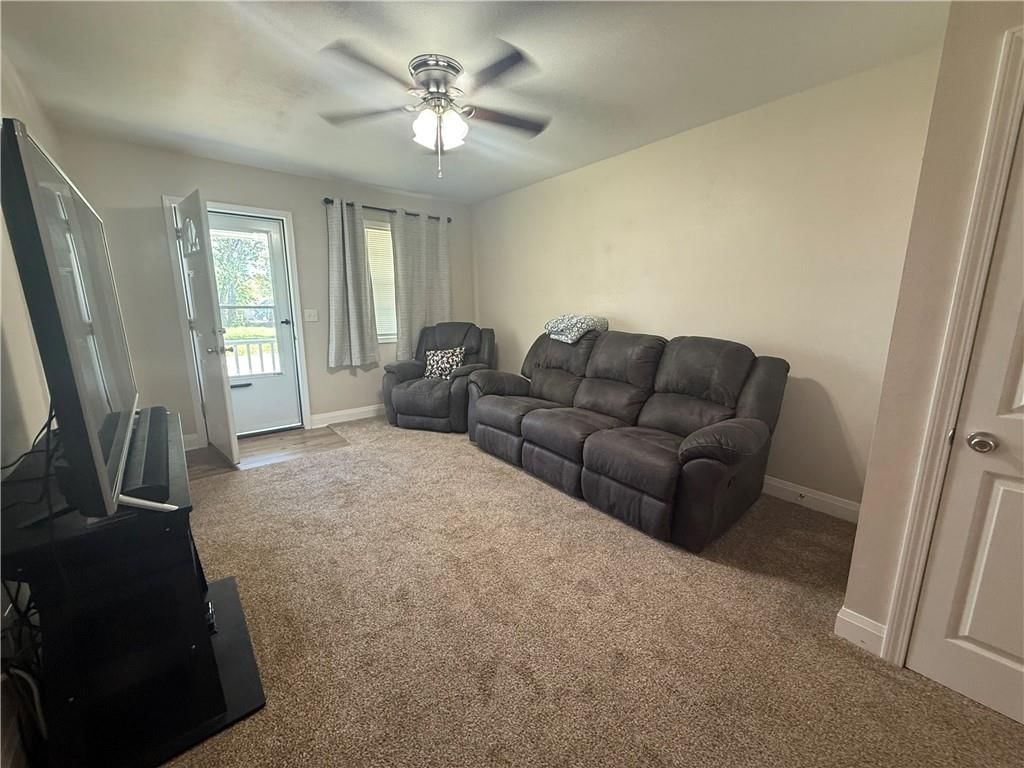 1005 W 3rd Street — photo 4