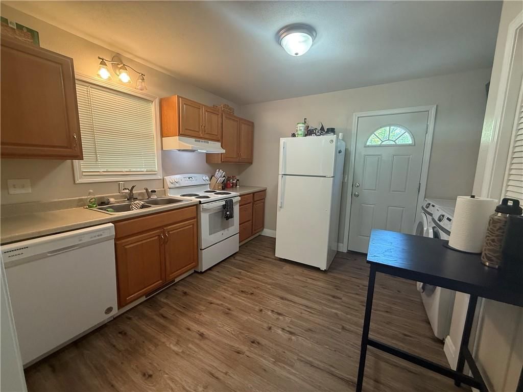 1005 W 3rd Street — photo 7