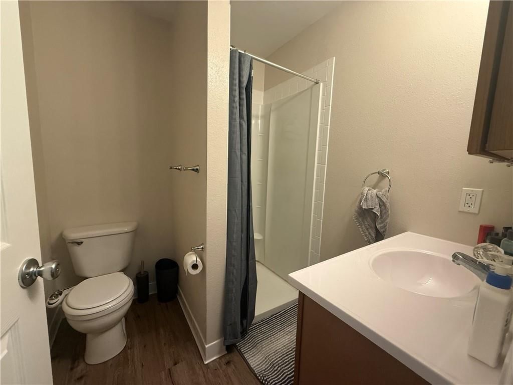 1005 W 3rd Street — photo 11