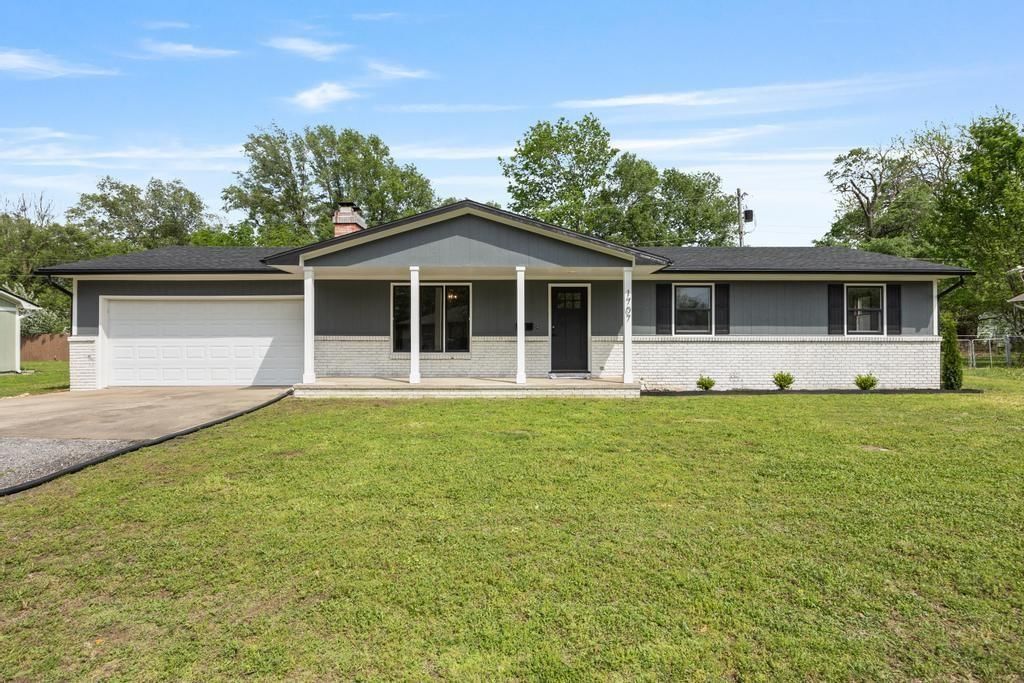 1707 Tomahawk Lane, Fort Scott, KS