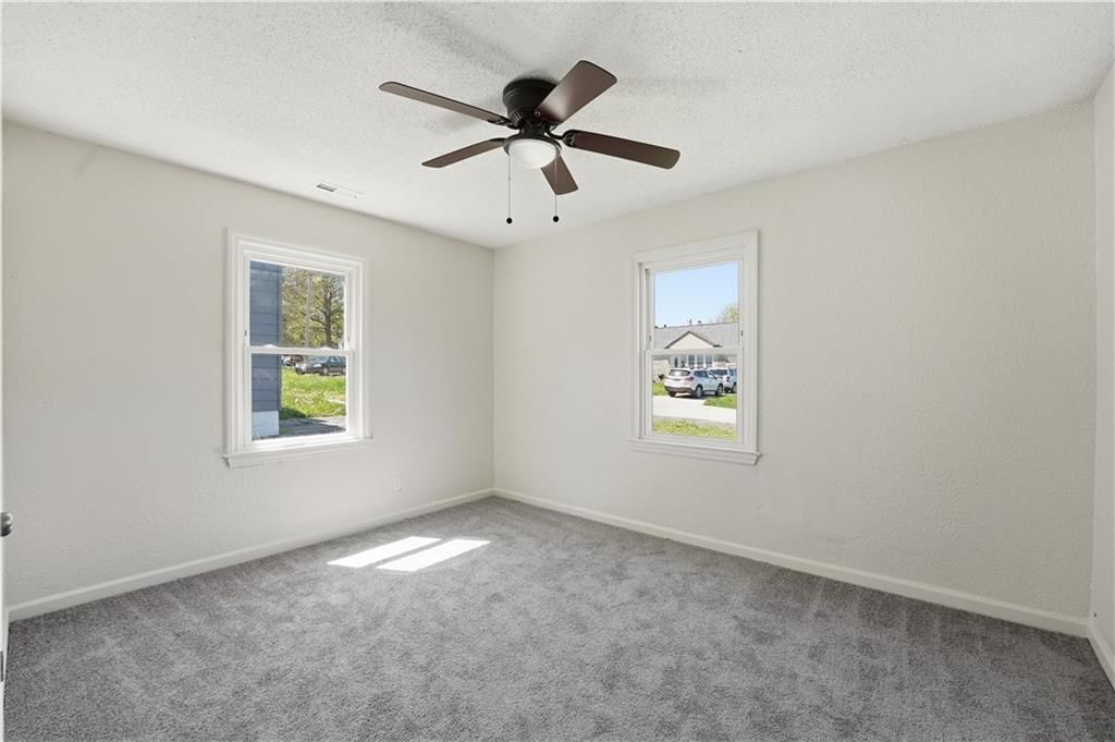 5609 Oakland Avenue — photo 9