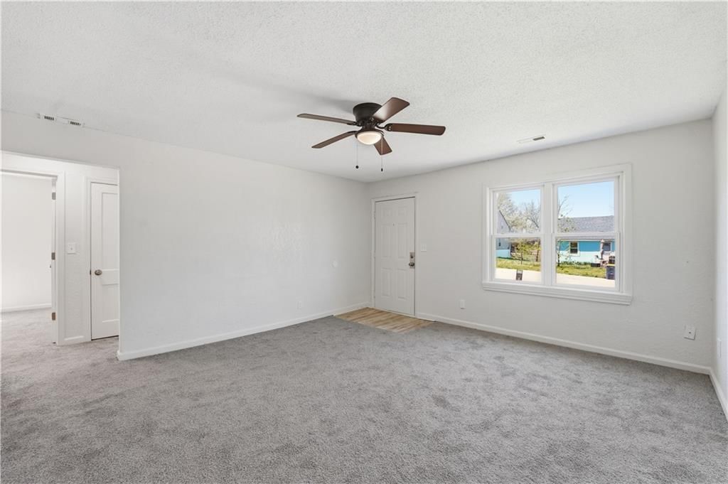 5609 Oakland Avenue — photo 12