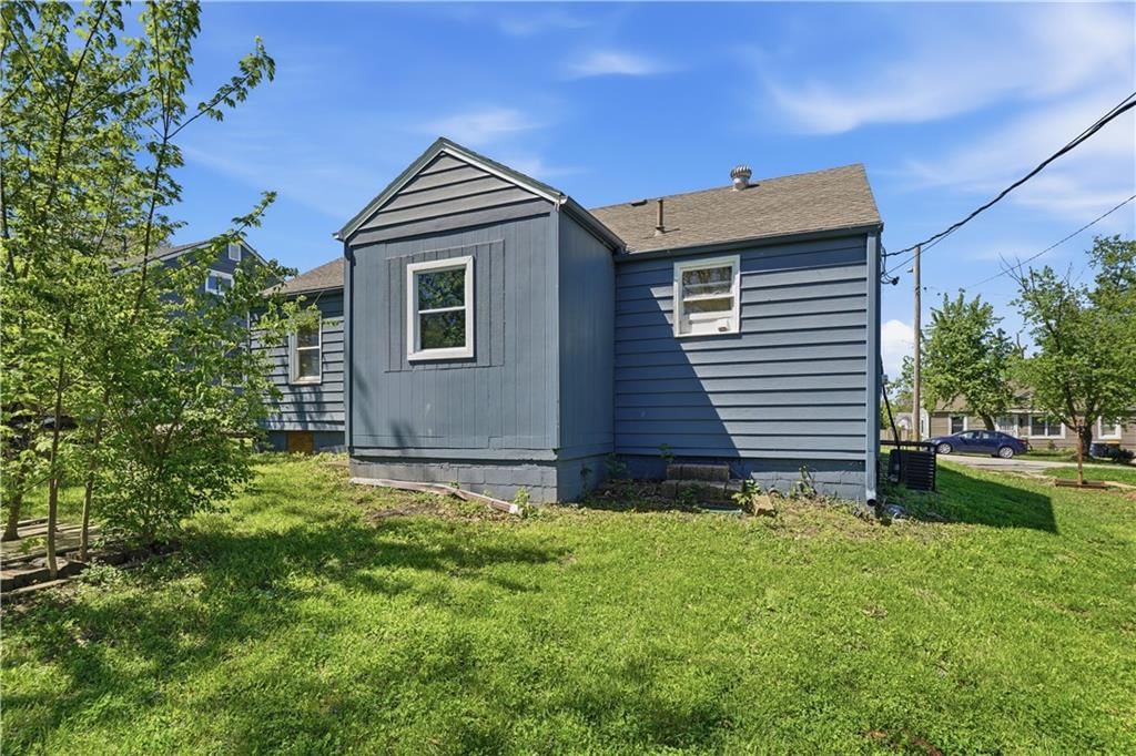 5609 Oakland Avenue — photo 24