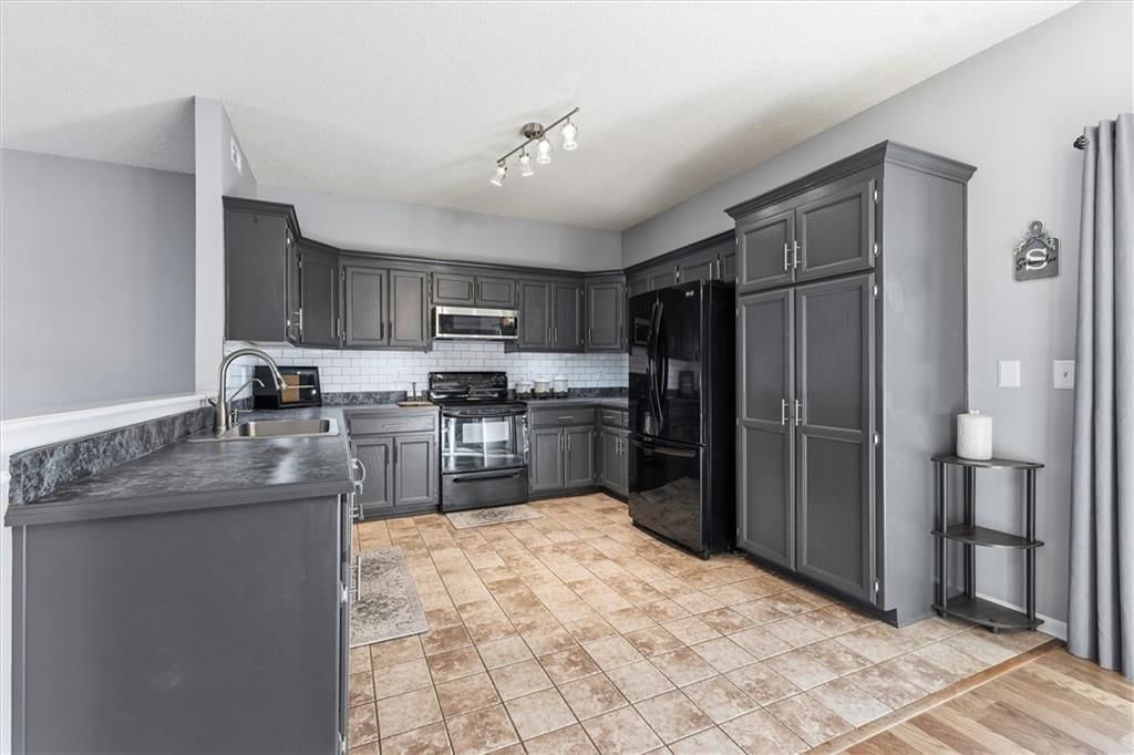 860 River Drive — photo 12
