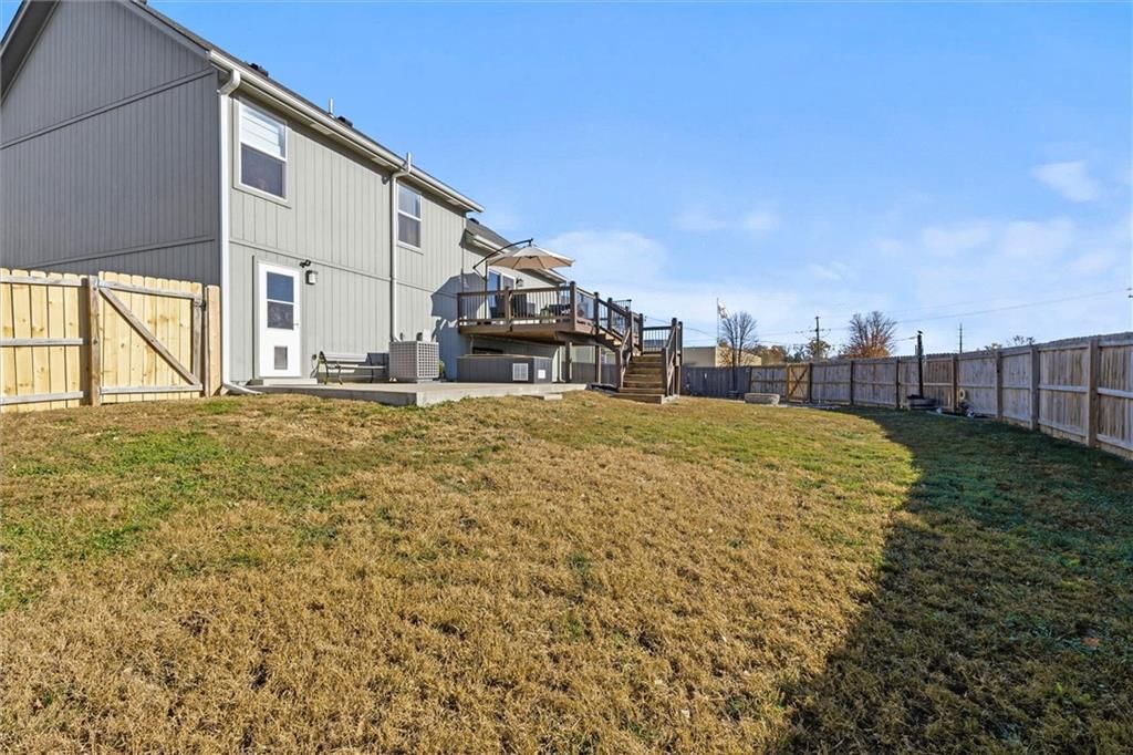 860 River Drive — photo 34