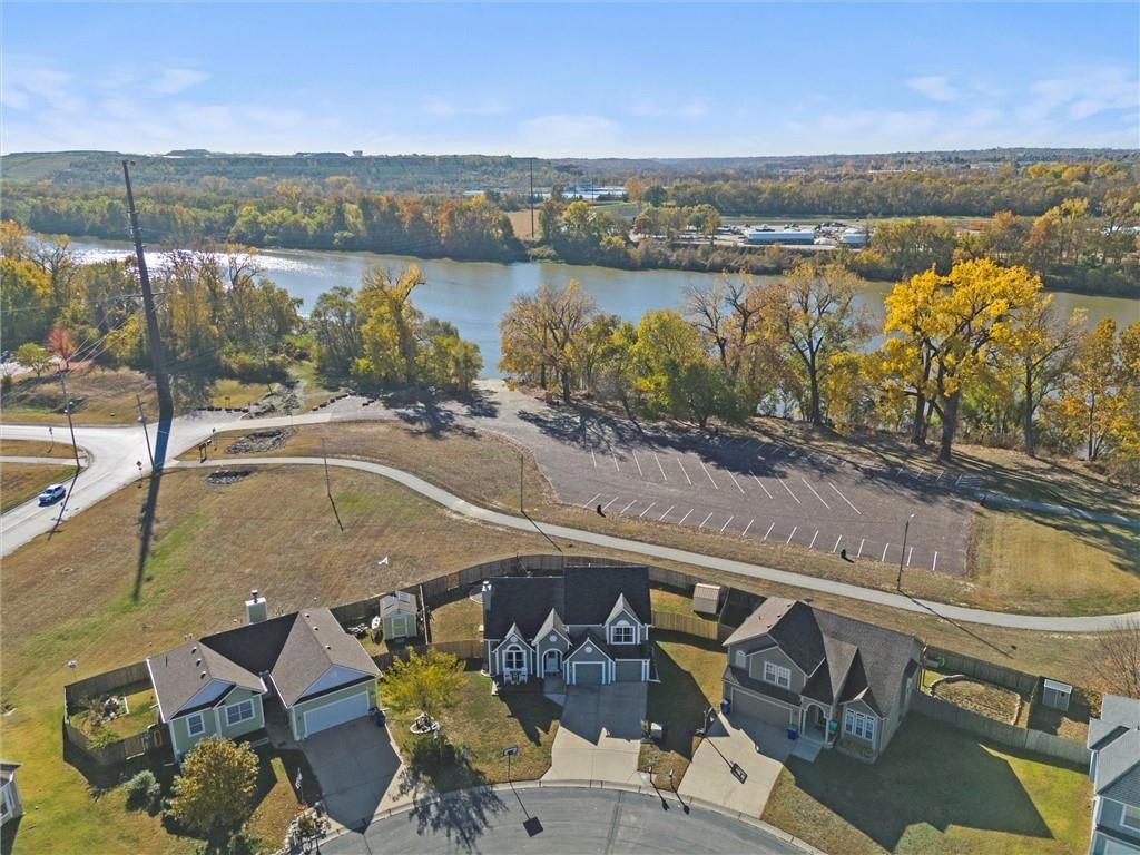 860 River Drive — photo 38