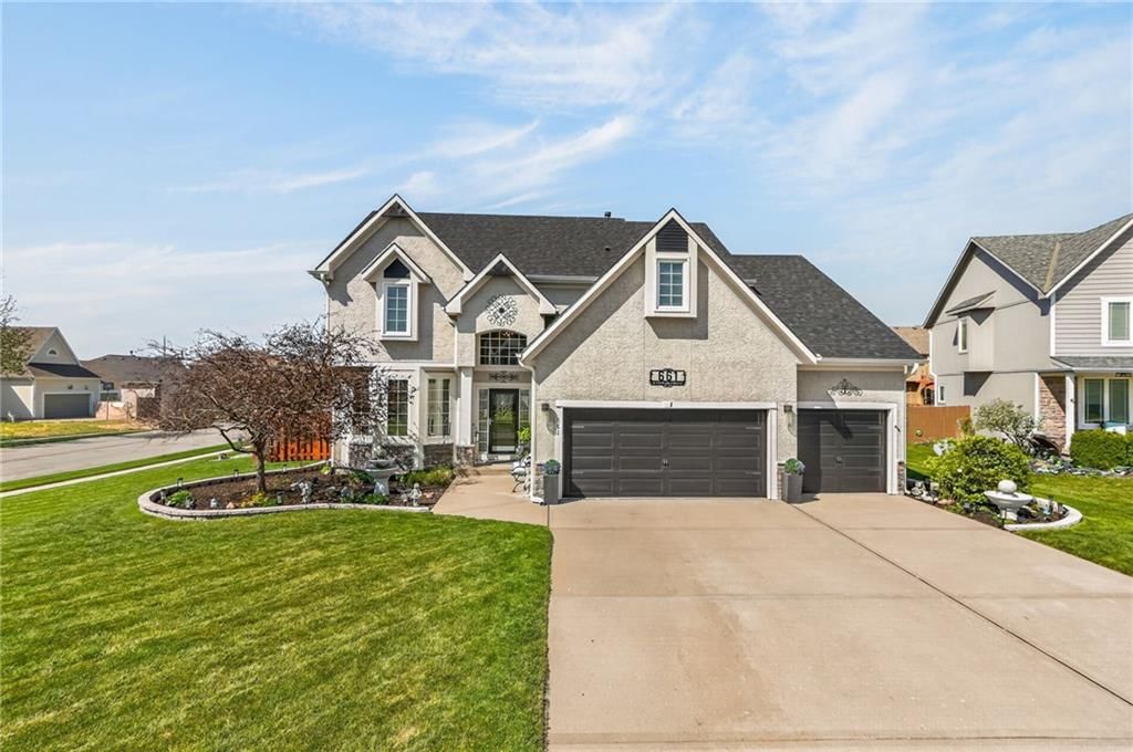 661 N Poplar Circle, Gardner, KS