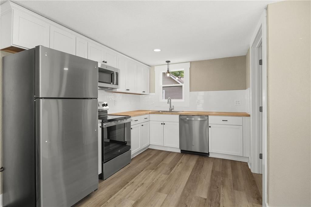 710 W Locust Street — photo 6