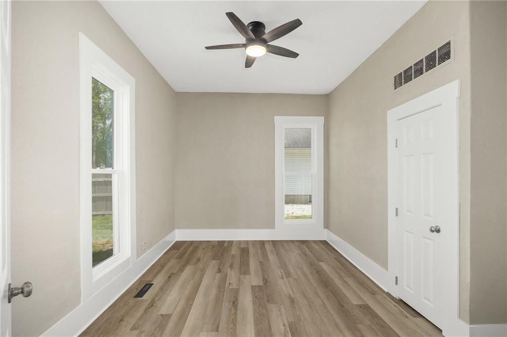 710 W Locust Street — photo 12