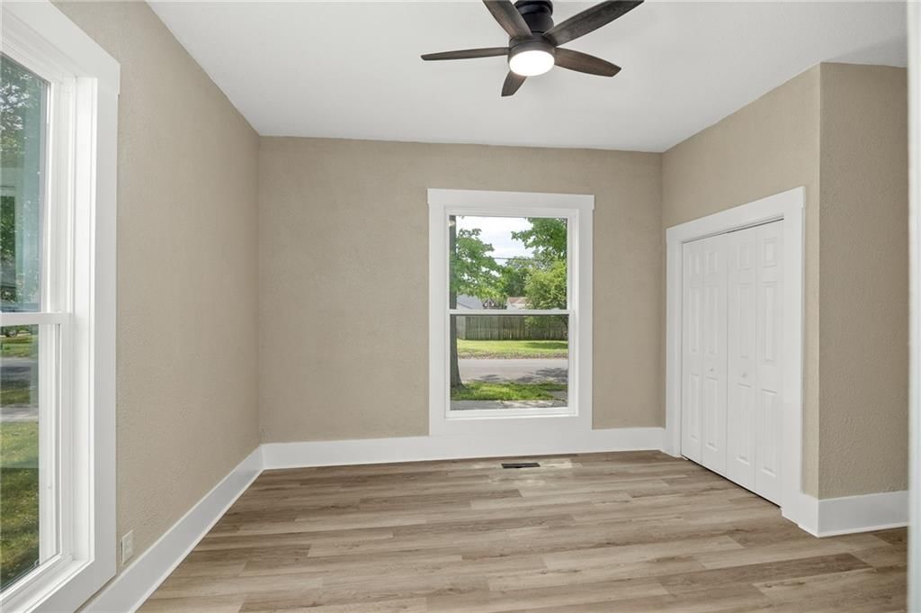710 W Locust Street — photo 18