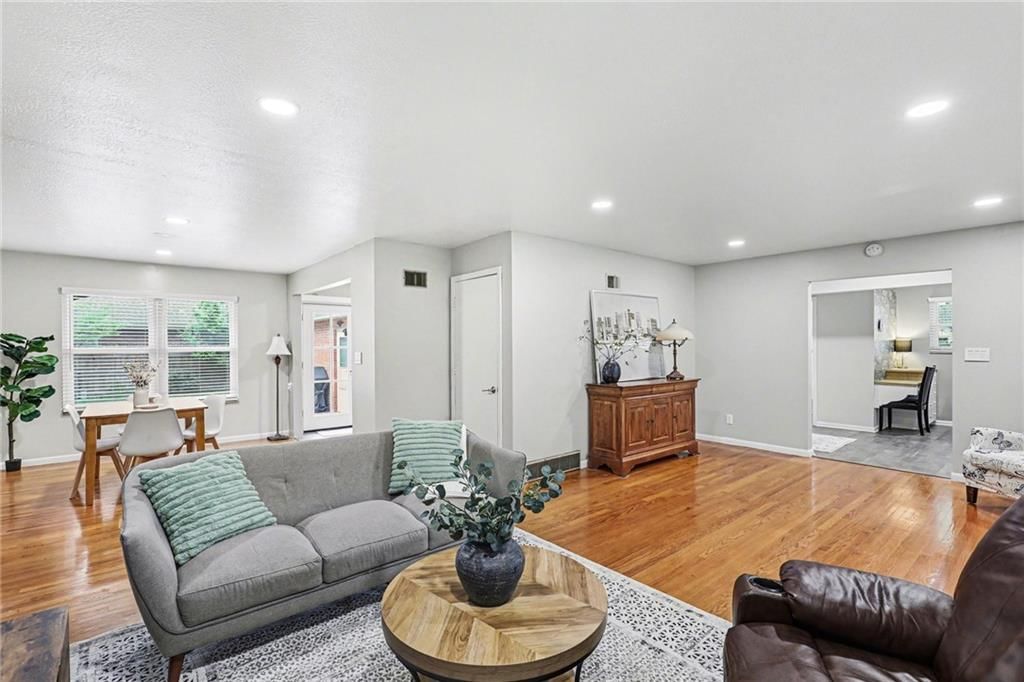 4607 Blue Ridge Boulevard — photo 13