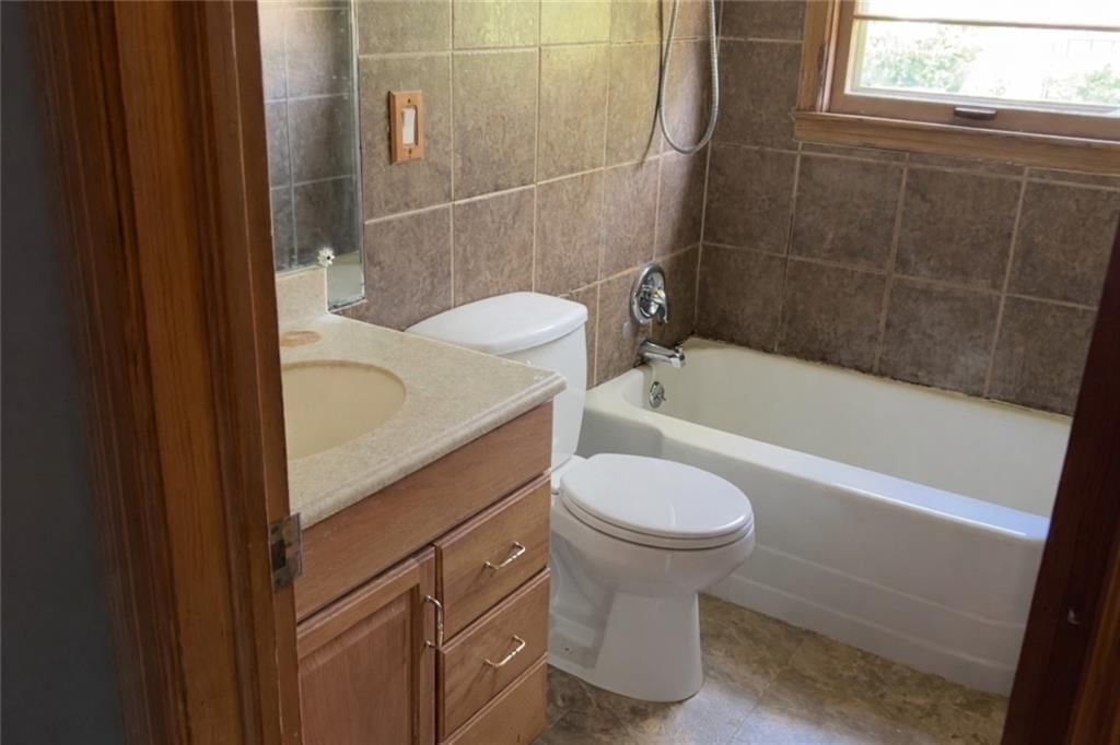 4415 Vermont Avenue — photo 10