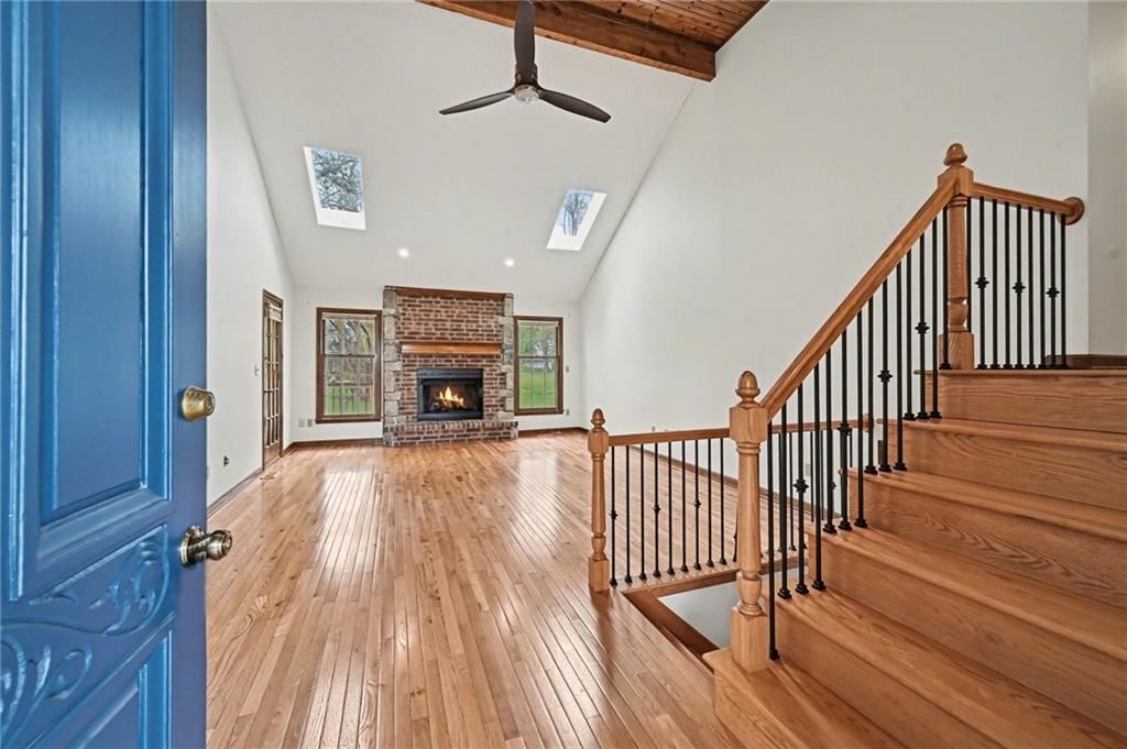1607 SE Boone Trail — photo 3