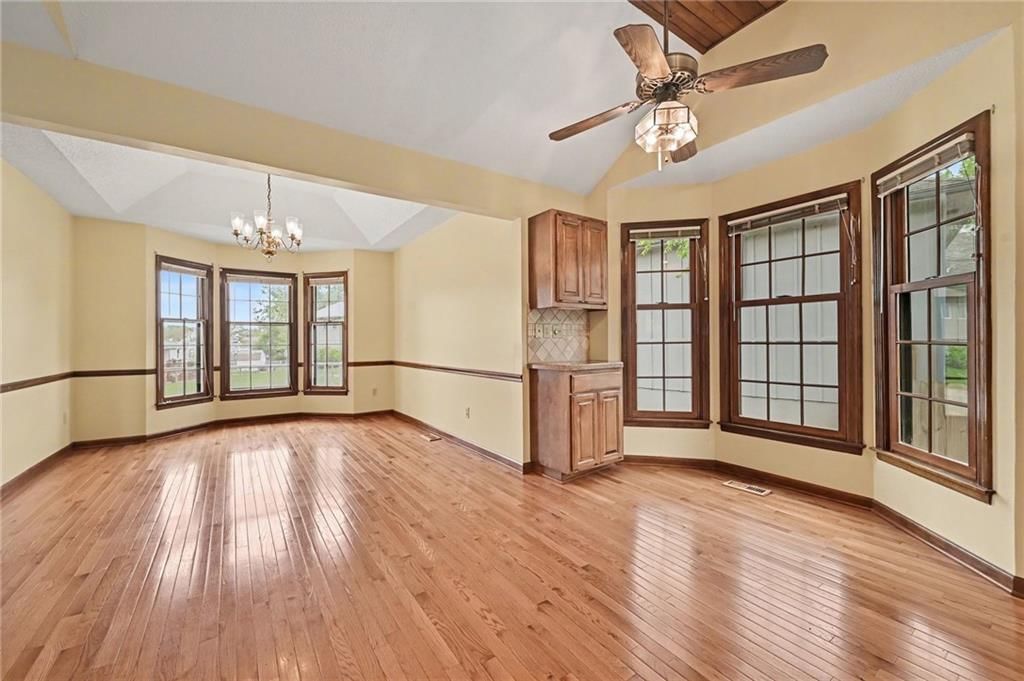 1607 SE Boone Trail — photo 9