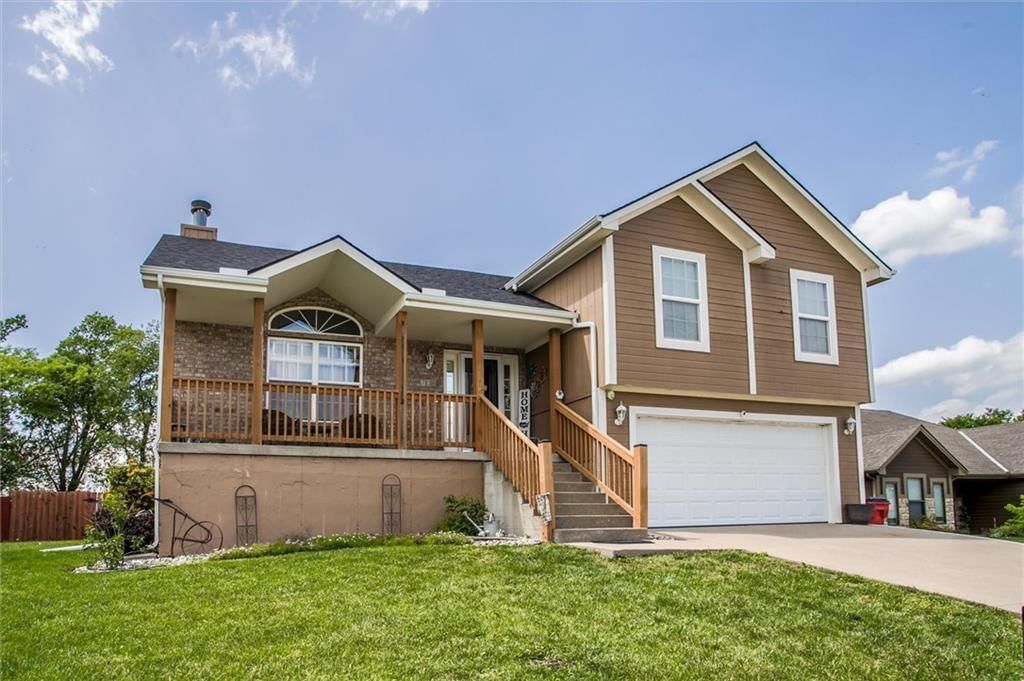706 SW Bobcat Drive — photo 2