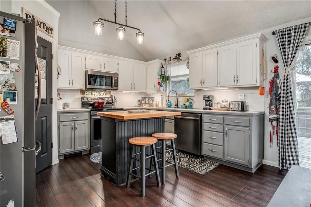 706 SW Bobcat Drive — photo 8
