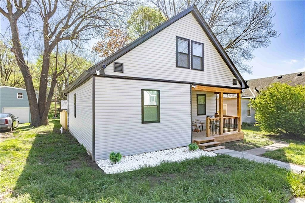 2507 S 18th Street — photo 3