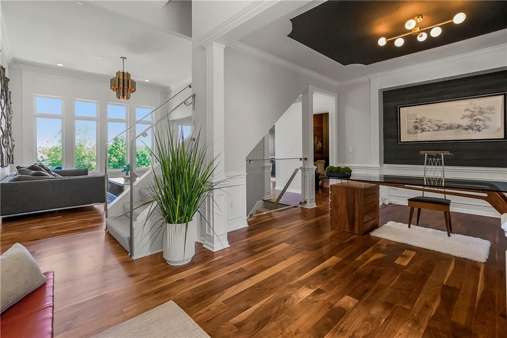 8801 N Farley Avenue — photo 32