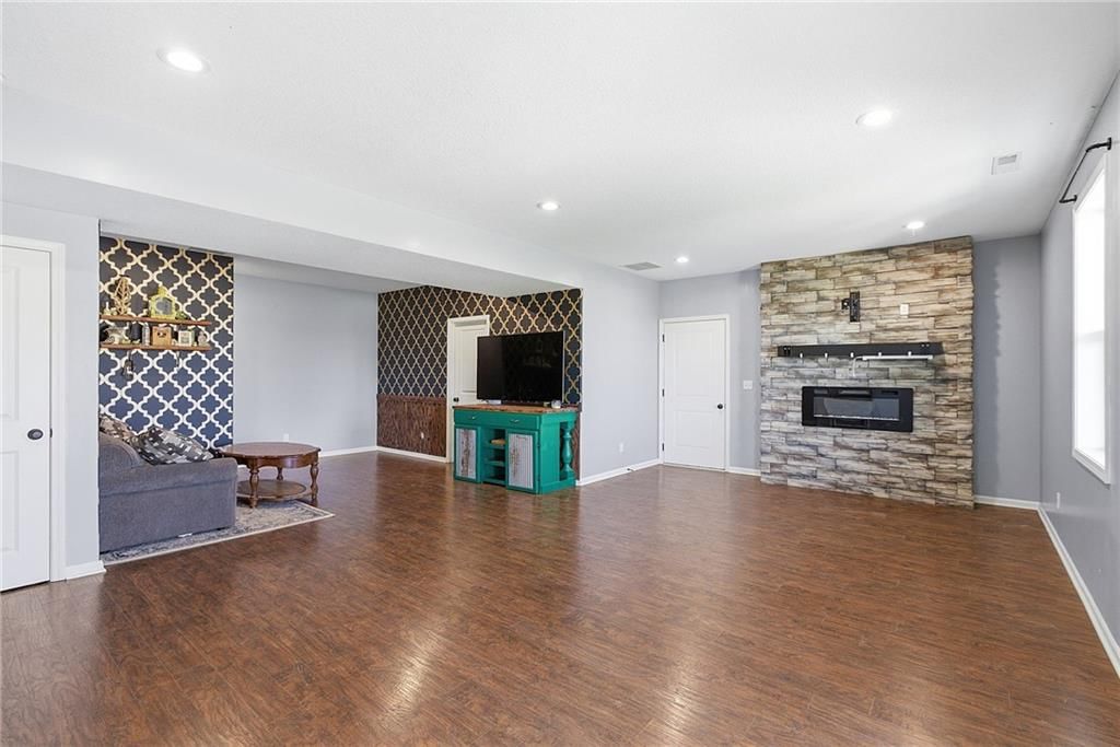 30960 Somerset Road — photo 35