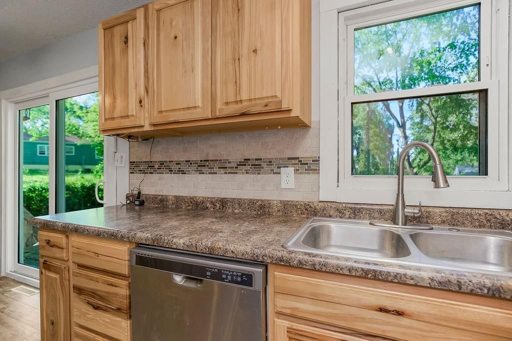 302 W 28th Street — photo 7