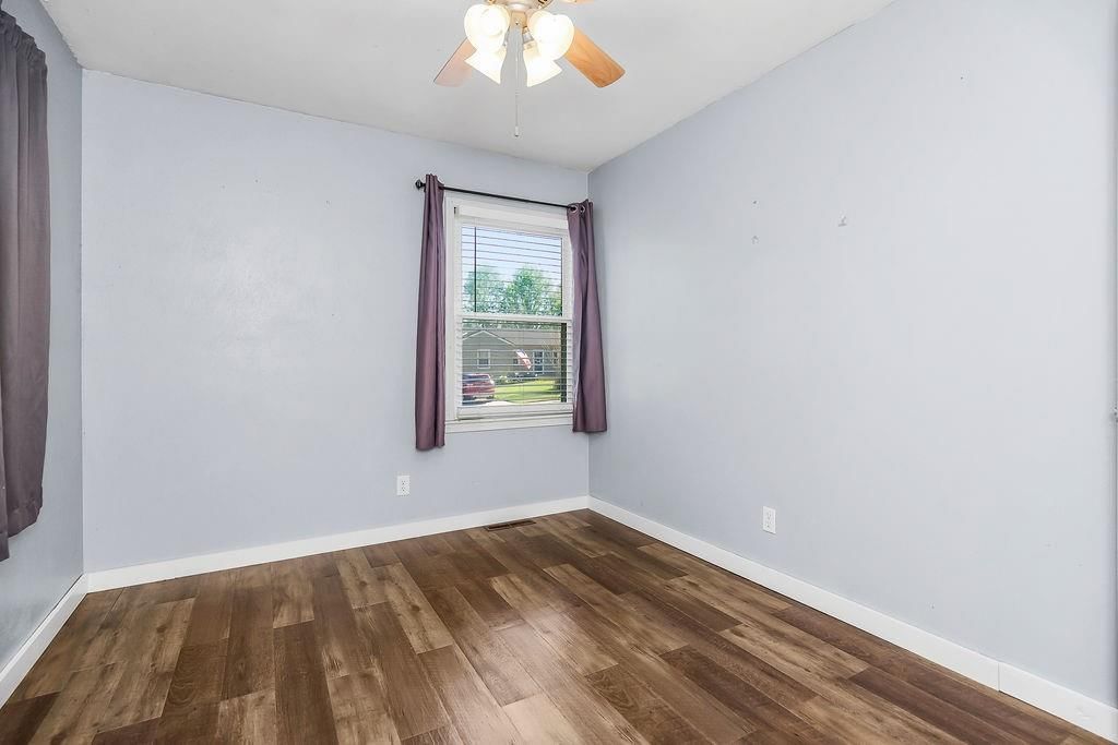 302 W 28th Street — photo 10