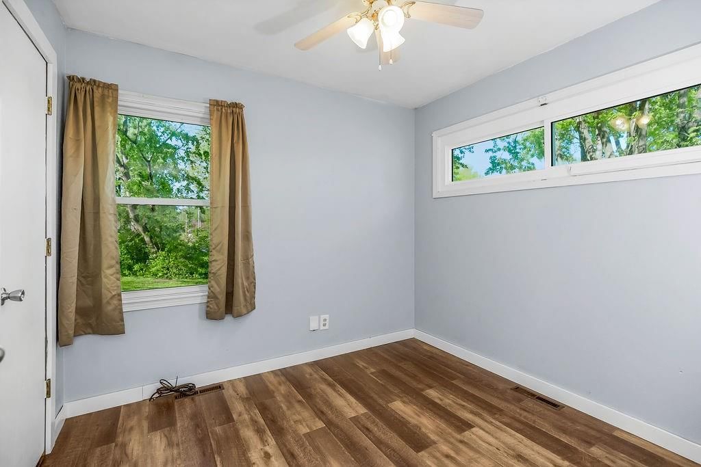 302 W 28th Street — photo 11