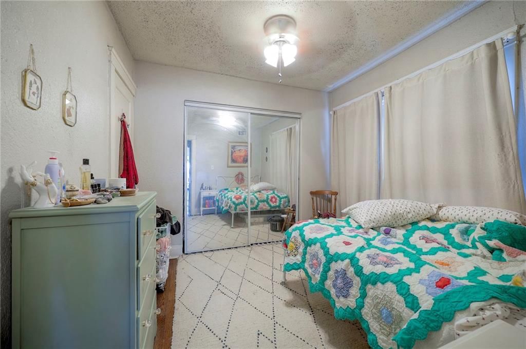 4226 Locust Street — photo 25
