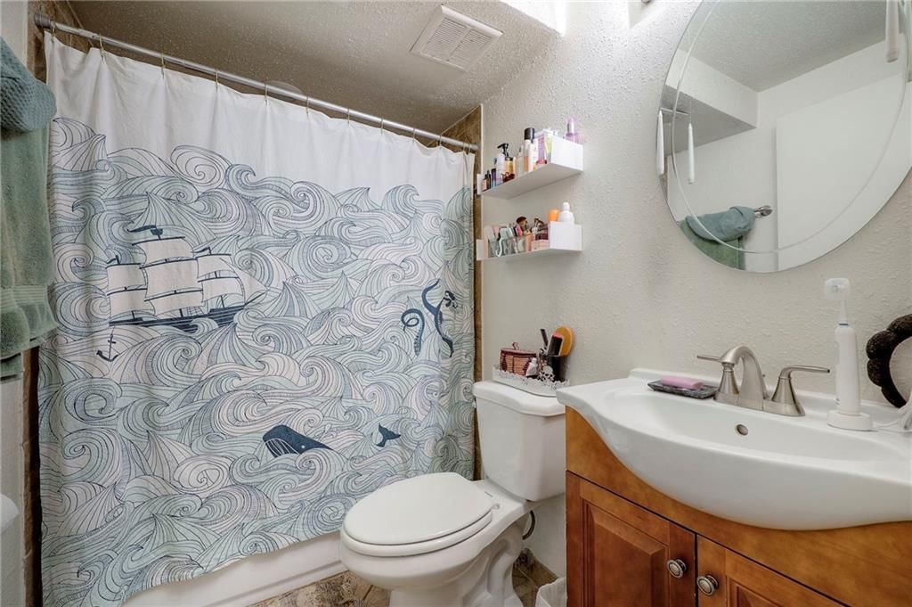 4226 Locust Street — photo 26
