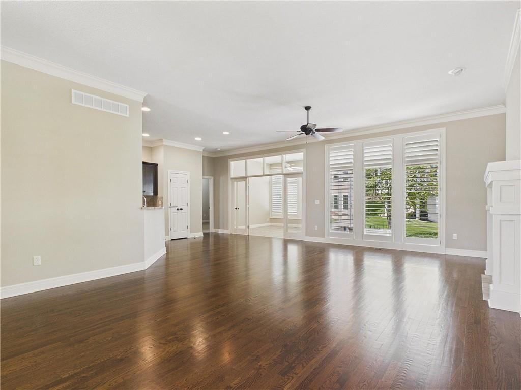 11844 S Hallet Street — photo 5