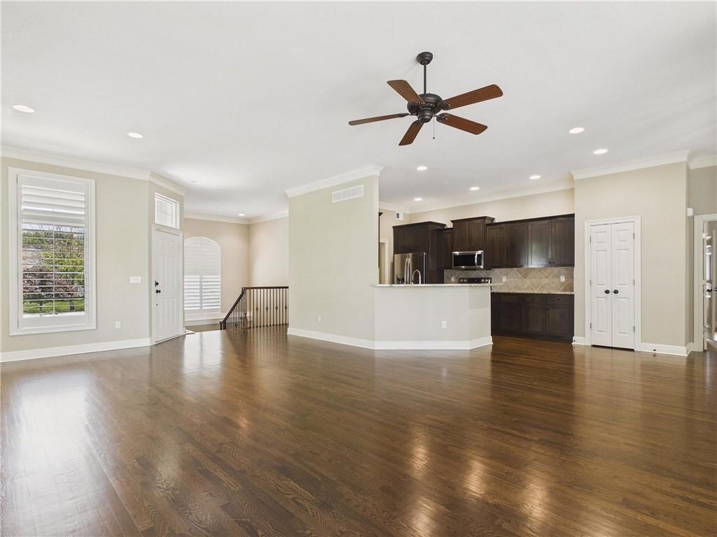 11844 S Hallet Street — photo 6