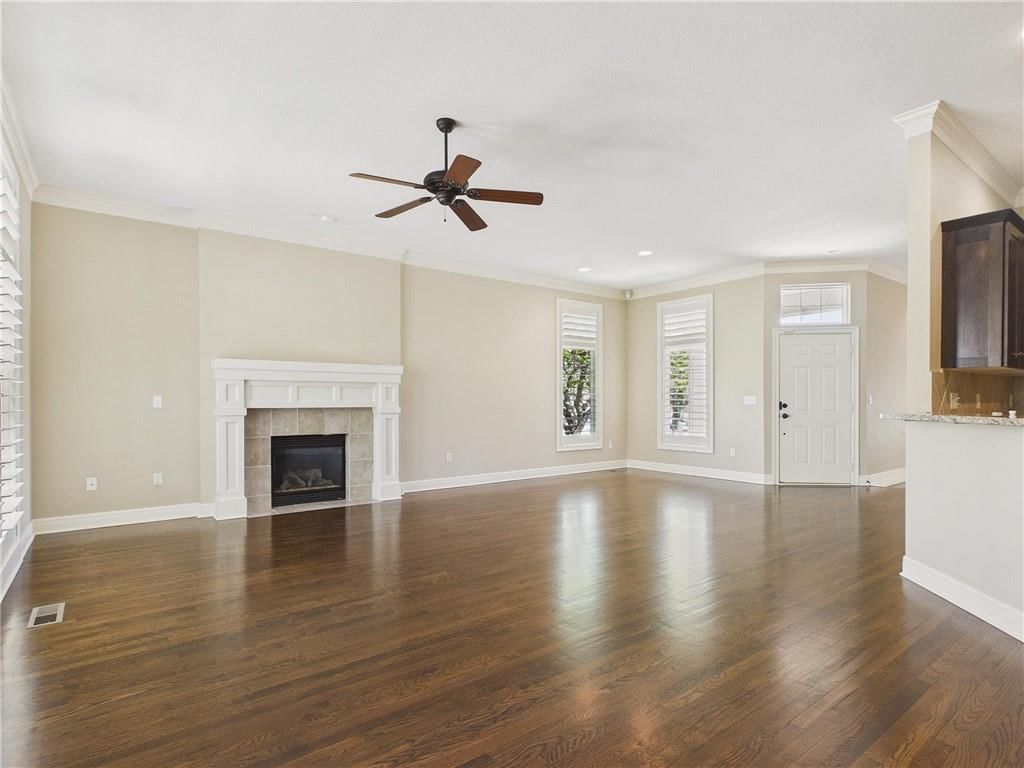 11844 S Hallet Street — photo 7