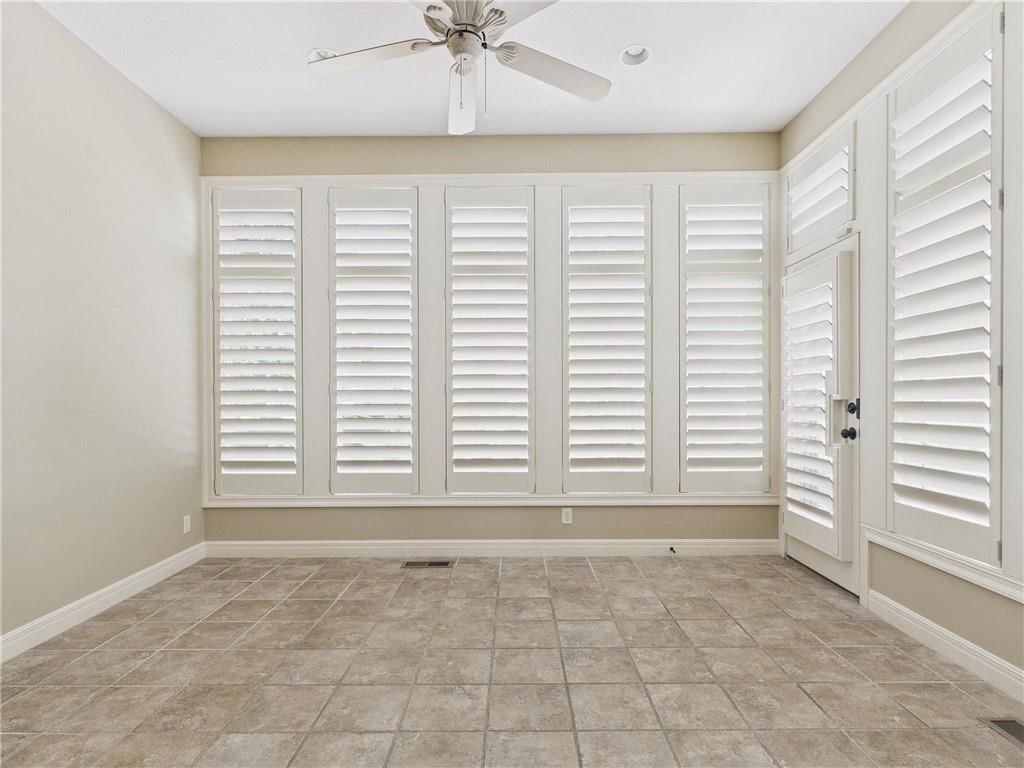 11844 S Hallet Street — photo 8