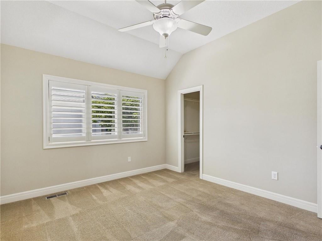 11844 S Hallet Street — photo 20