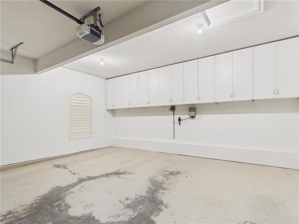 11844 S Hallet Street — photo 30
