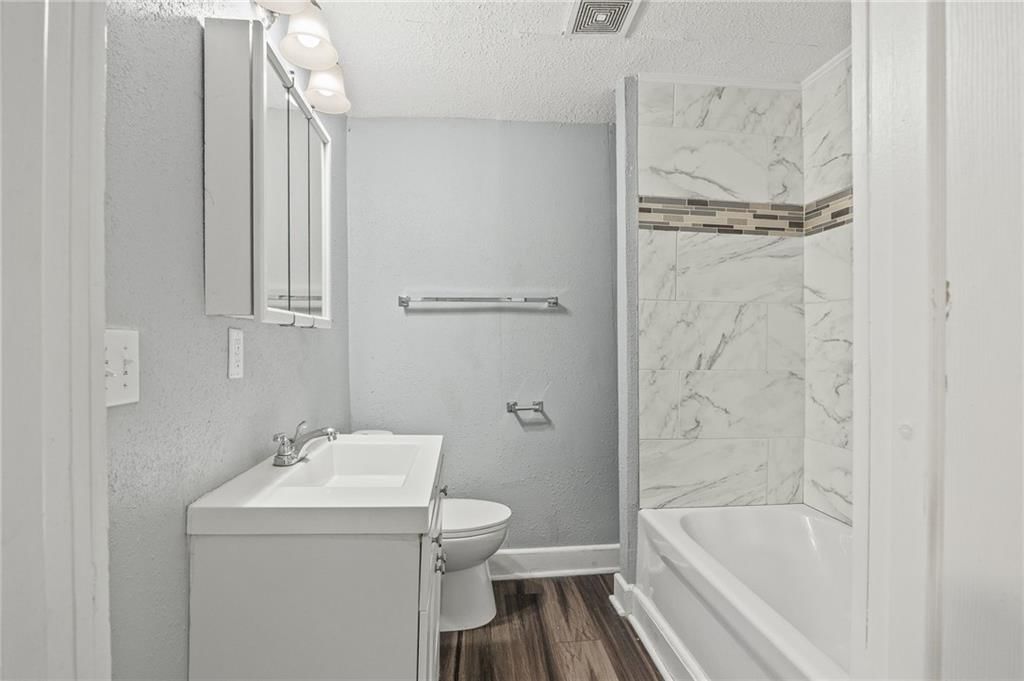 3418 Renick Street — photo 16