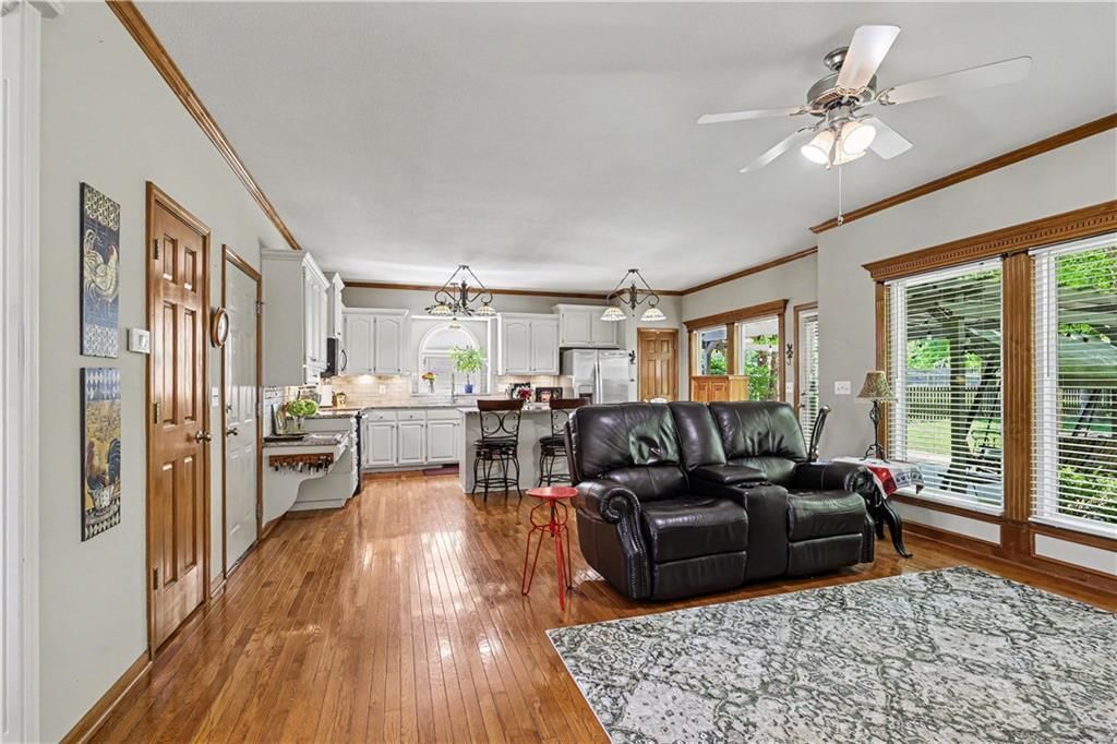 1830 Parkside Drive — photo 9