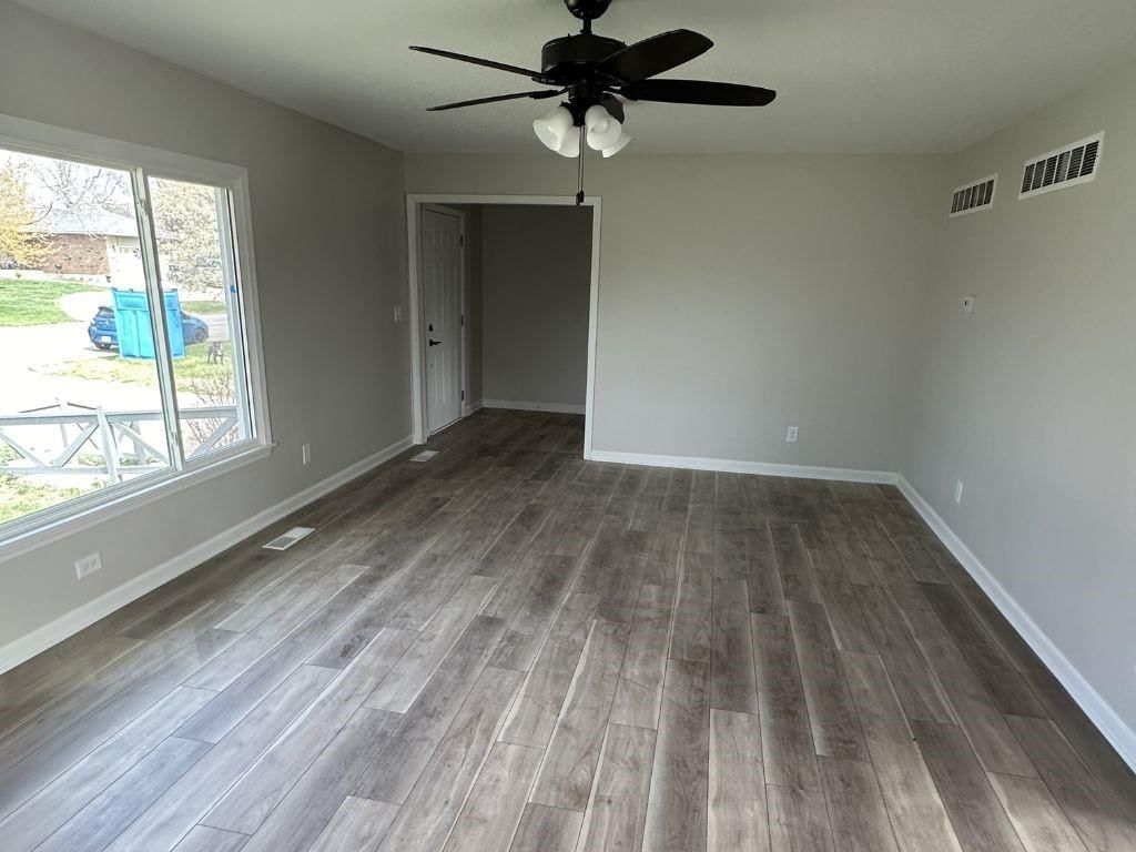 304 E Frazier Street — photo 3