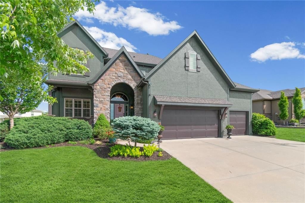 6484 N Whitetail Way — photo 2