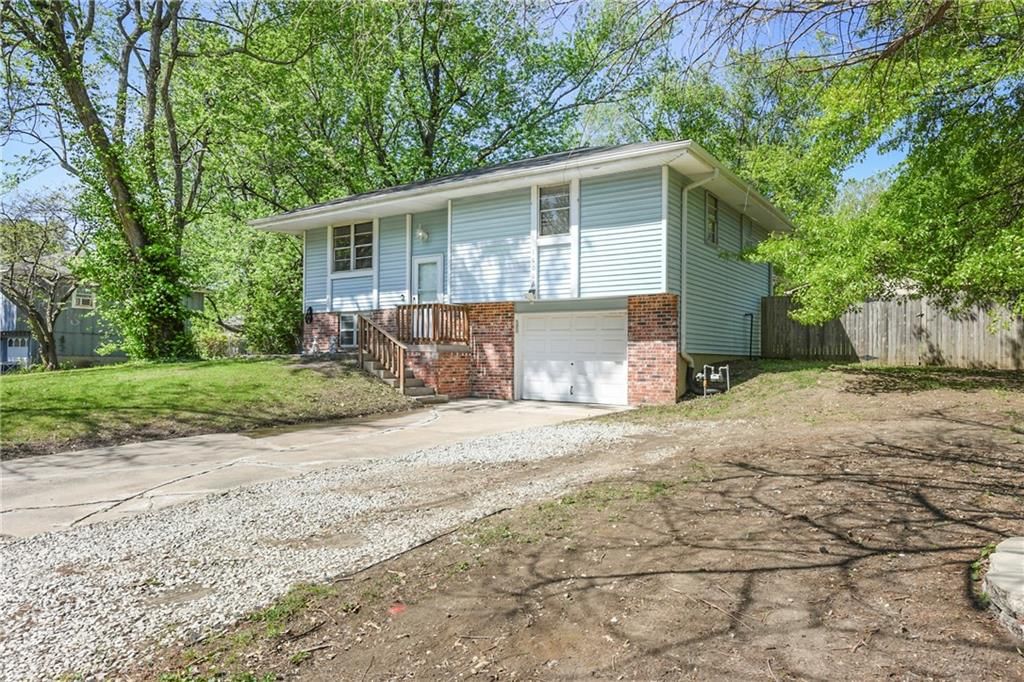16006 Lawrence Avenue — photo 3