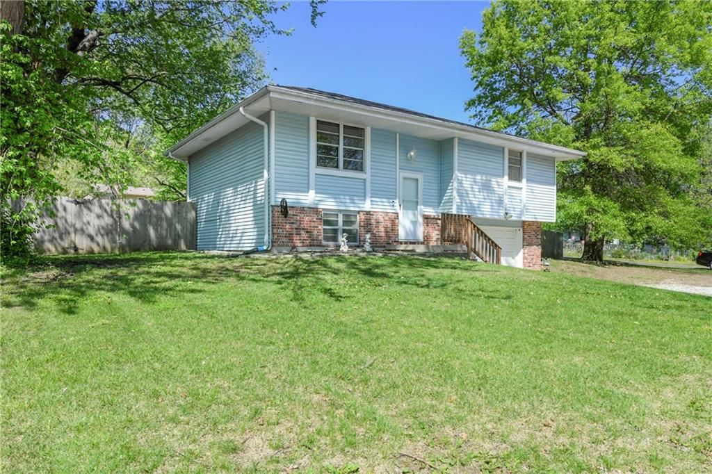 16006 Lawrence Avenue — photo 4